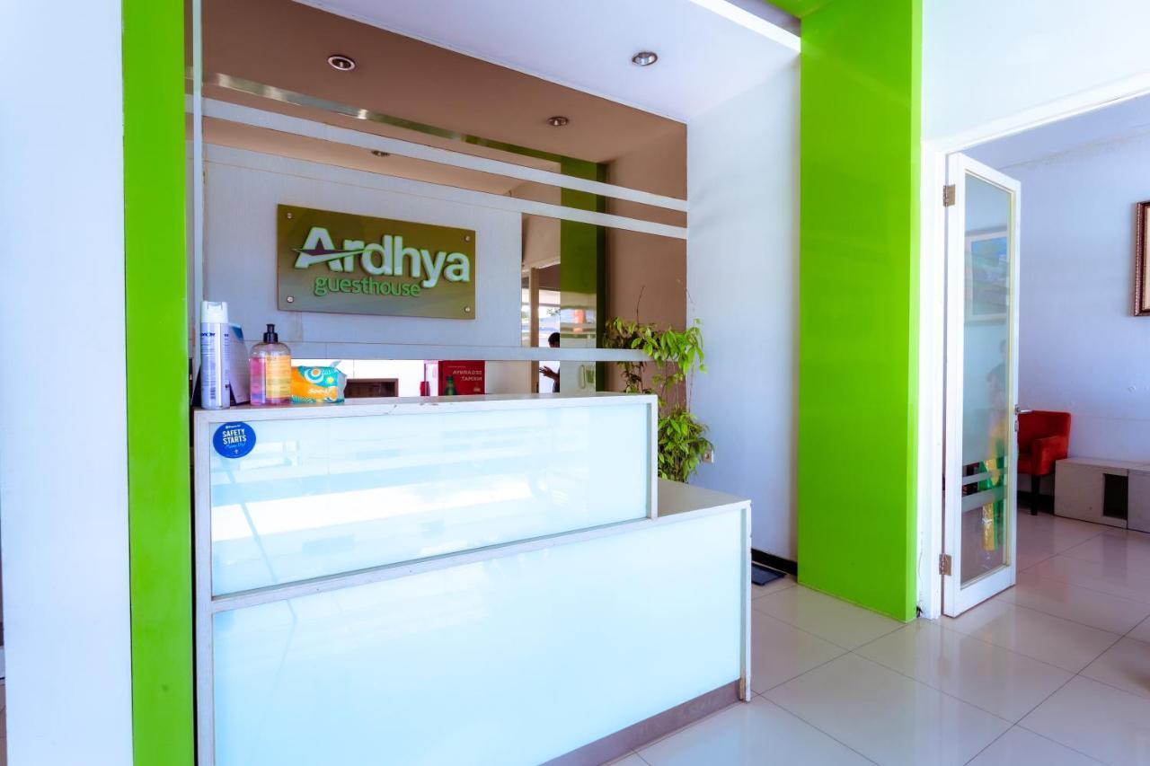 Ardhya Guesthouse Syariah By Ecommerceloka Сидоарджо Экстерьер фото